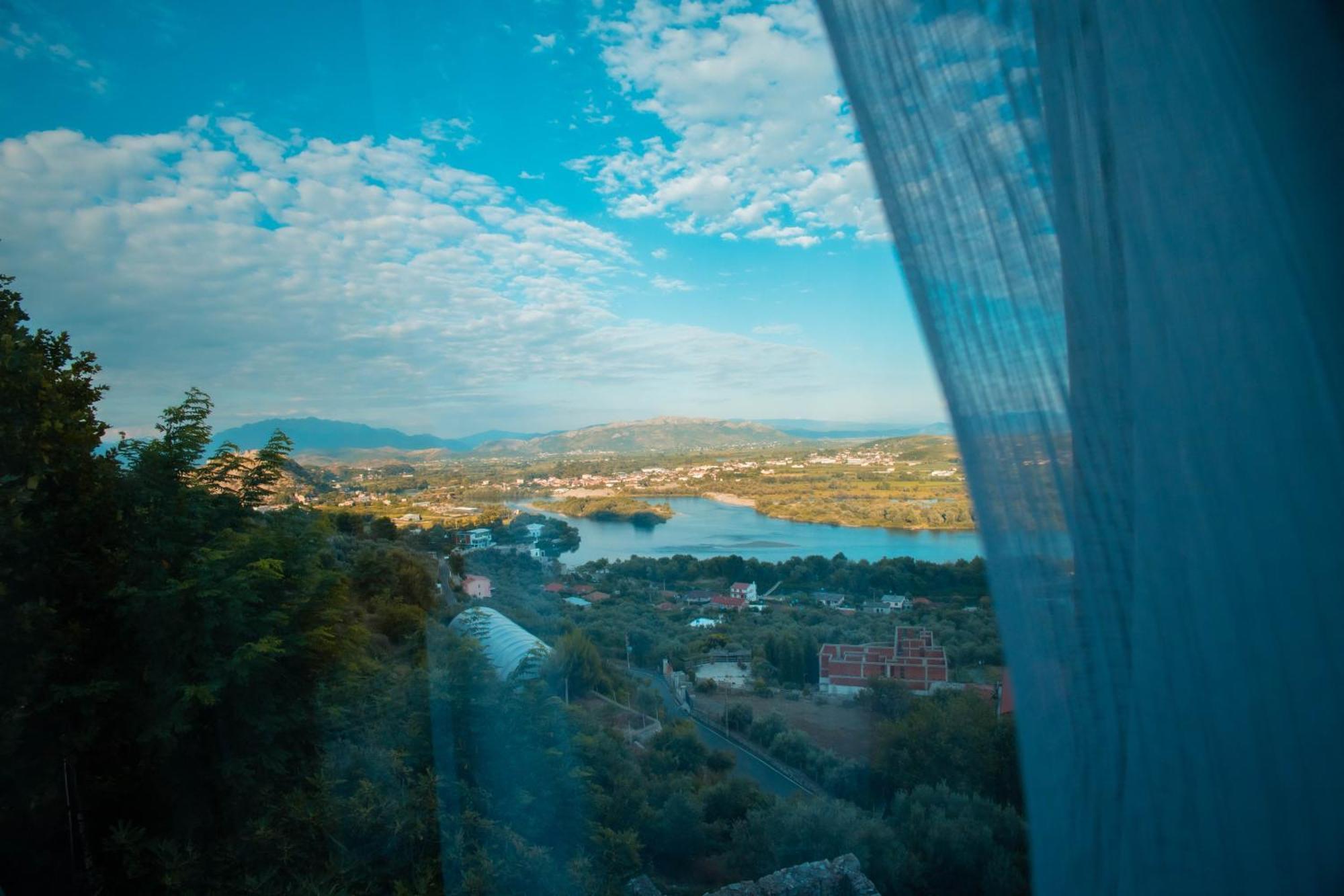 Hotel Shpija E Gjyshit Canaj المظهر الخارجي الصورة