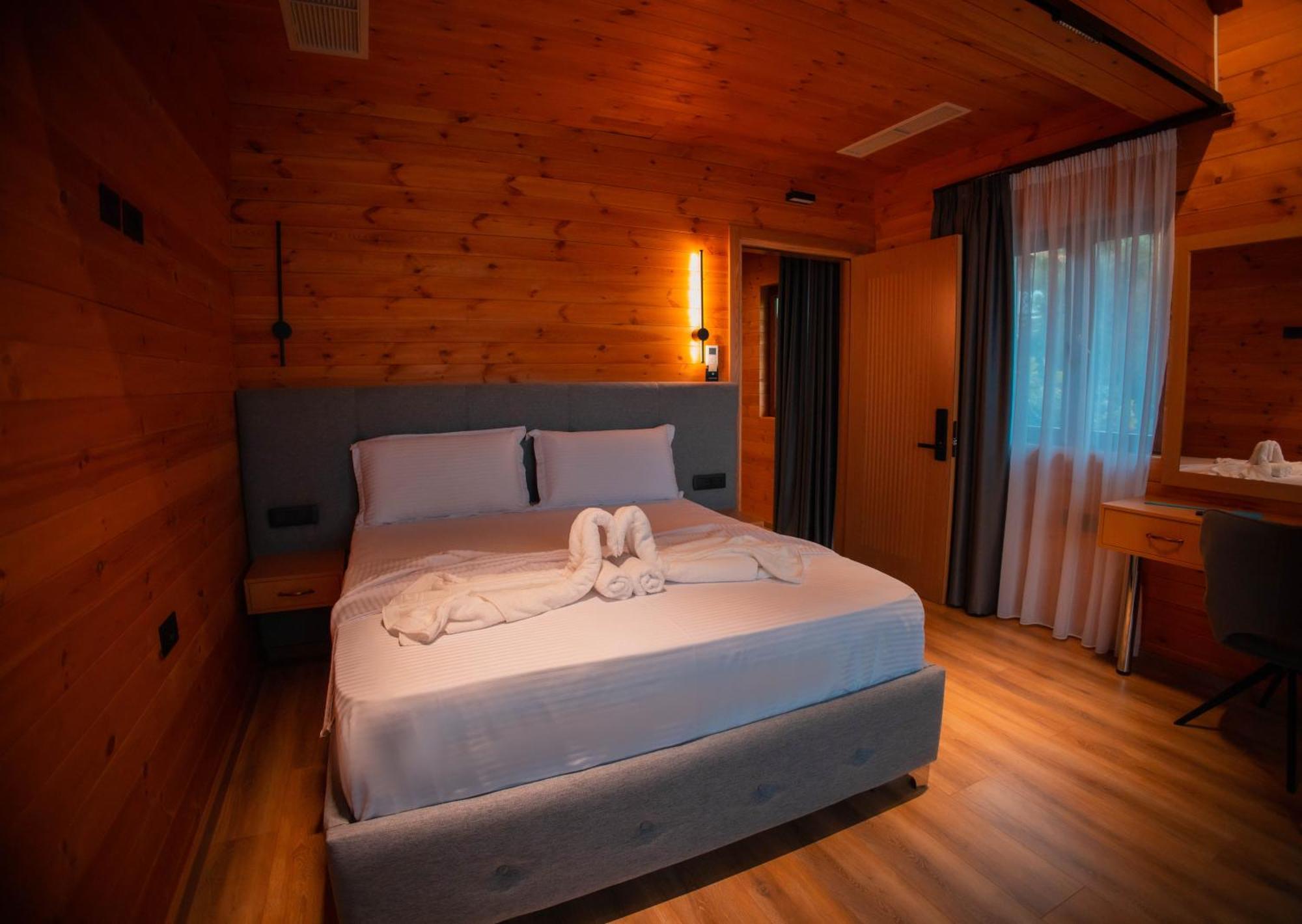 Hotel Shpija E Gjyshit Canaj المظهر الخارجي الصورة