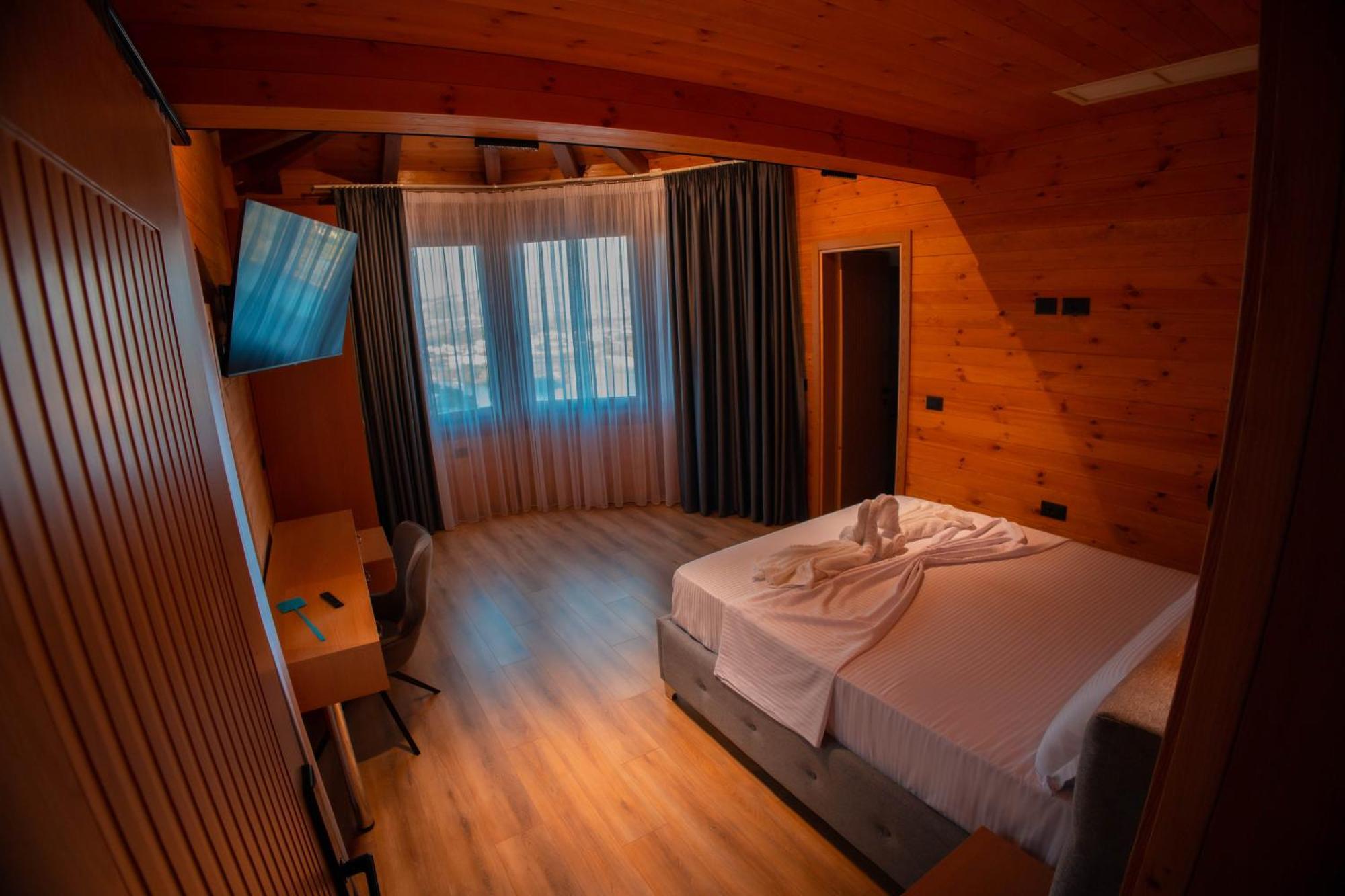 Hotel Shpija E Gjyshit Canaj المظهر الخارجي الصورة