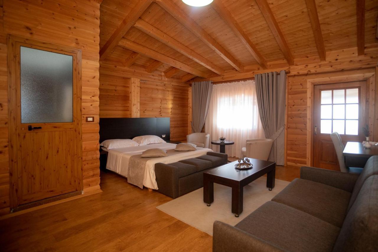 Hotel Shpija E Gjyshit Canaj المظهر الخارجي الصورة