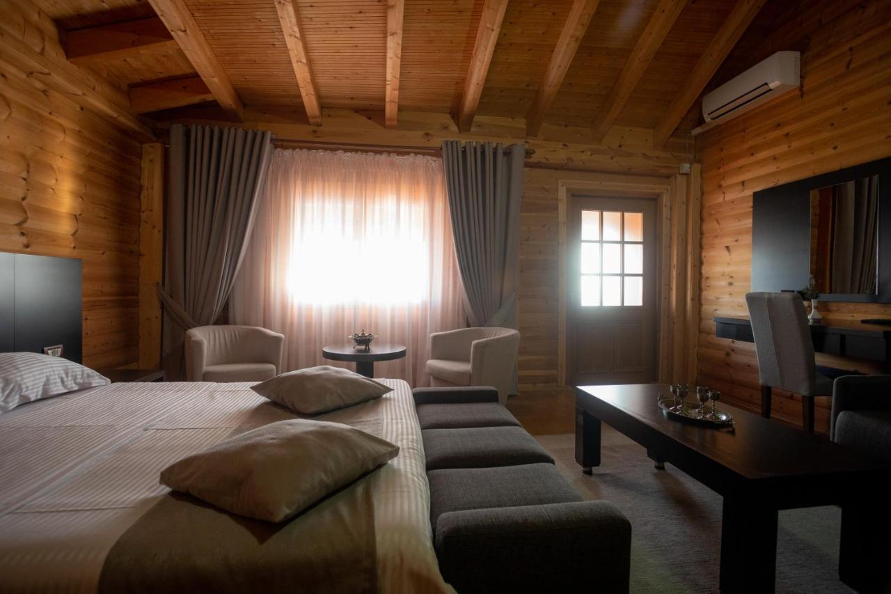 Hotel Shpija E Gjyshit Canaj المظهر الخارجي الصورة