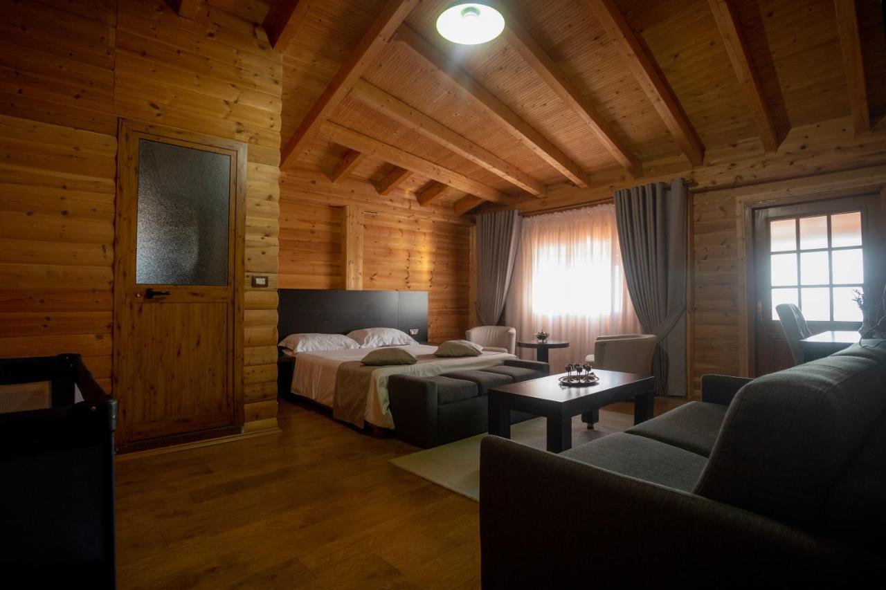 Hotel Shpija E Gjyshit Canaj المظهر الخارجي الصورة