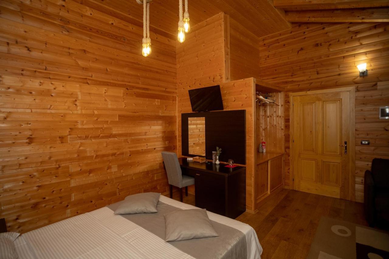 Hotel Shpija E Gjyshit Canaj المظهر الخارجي الصورة