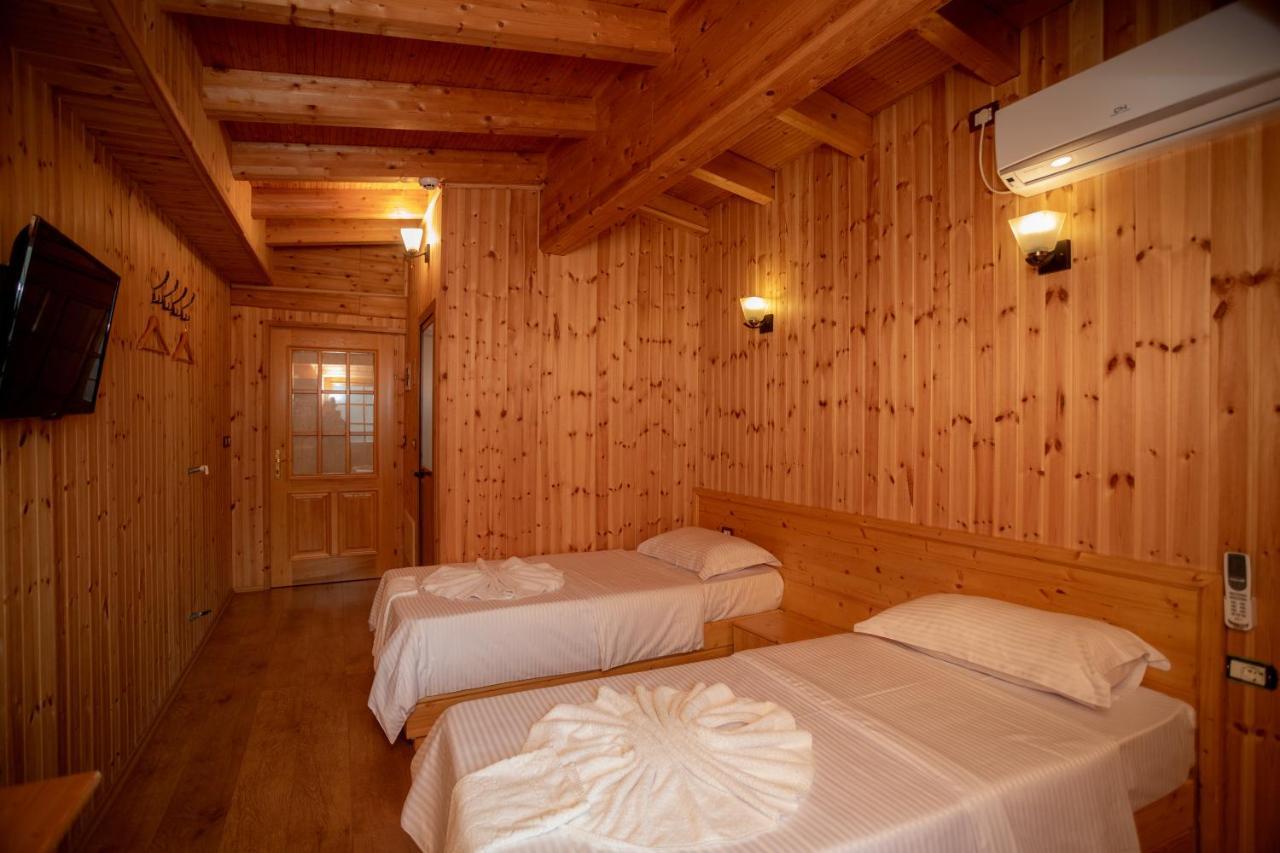 Hotel Shpija E Gjyshit Canaj المظهر الخارجي الصورة