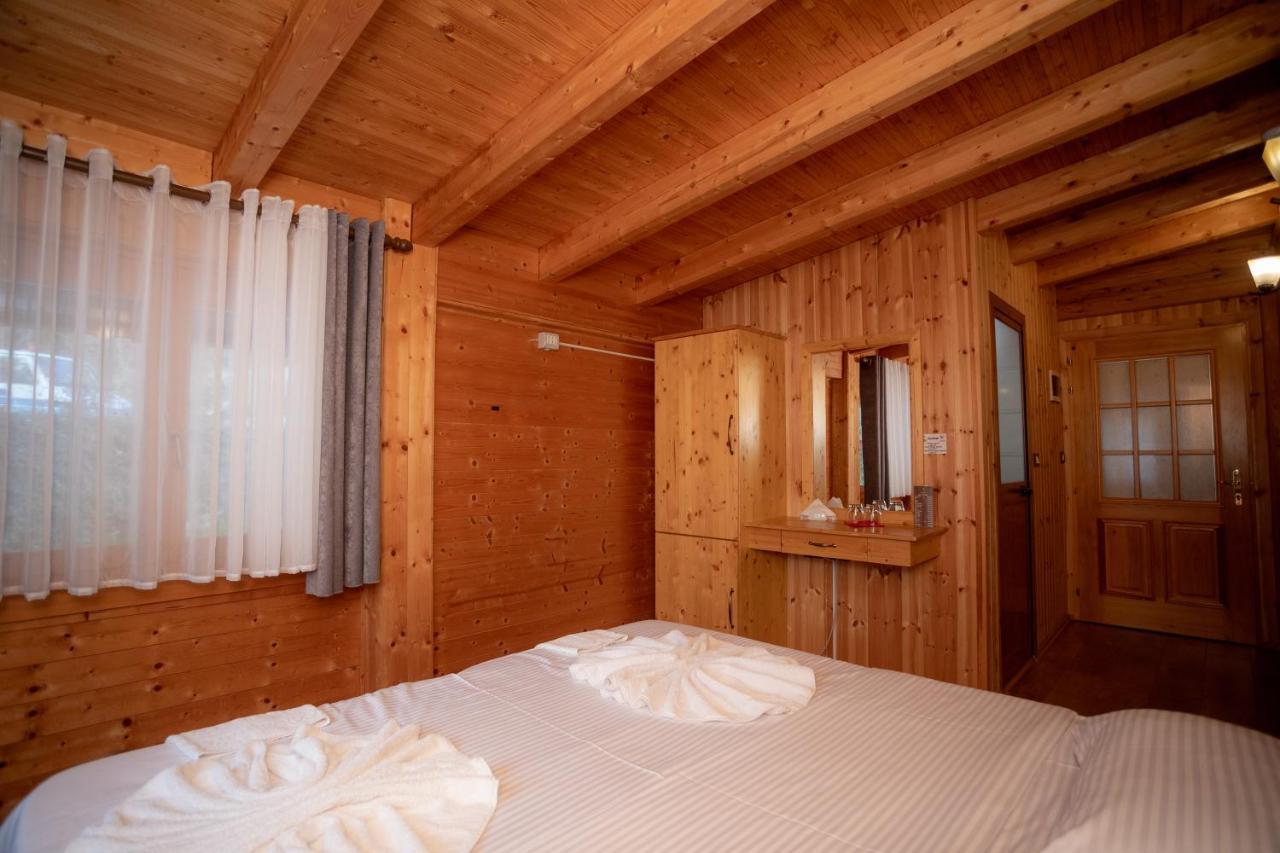 Hotel Shpija E Gjyshit Canaj المظهر الخارجي الصورة